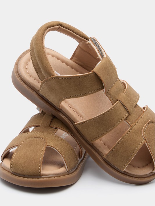 Sandálias com tiras e velcro Sandálias com tiras e velcro