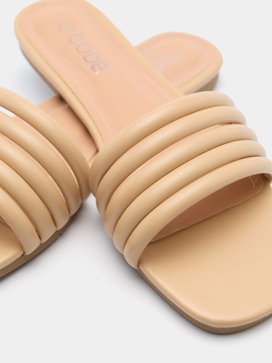 Sand�lia rasa com tiras