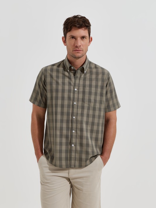 Camisa de manga curta aos quadrados