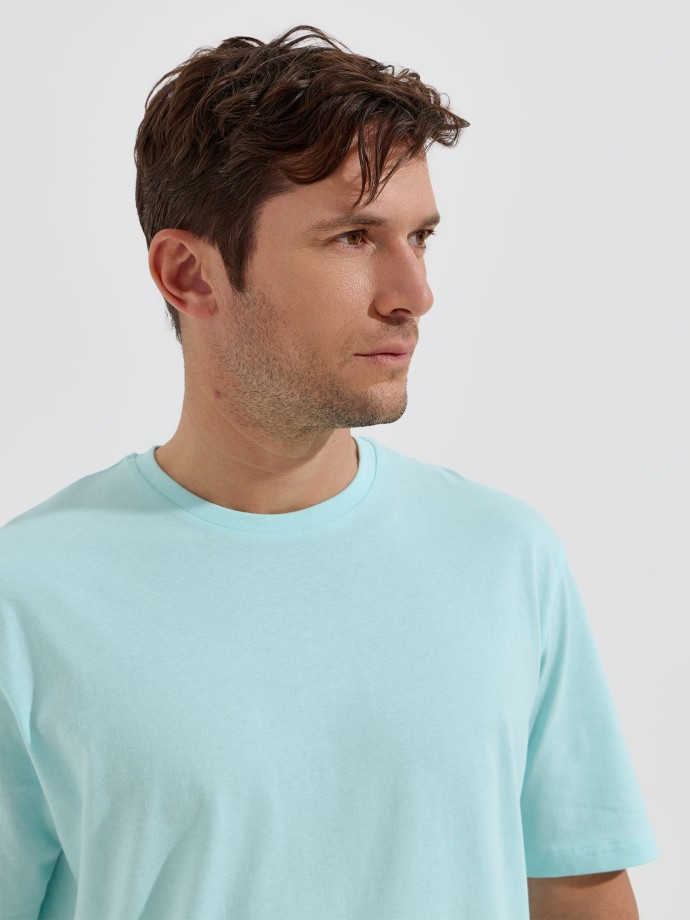 T-shirt b�sica em algod�o