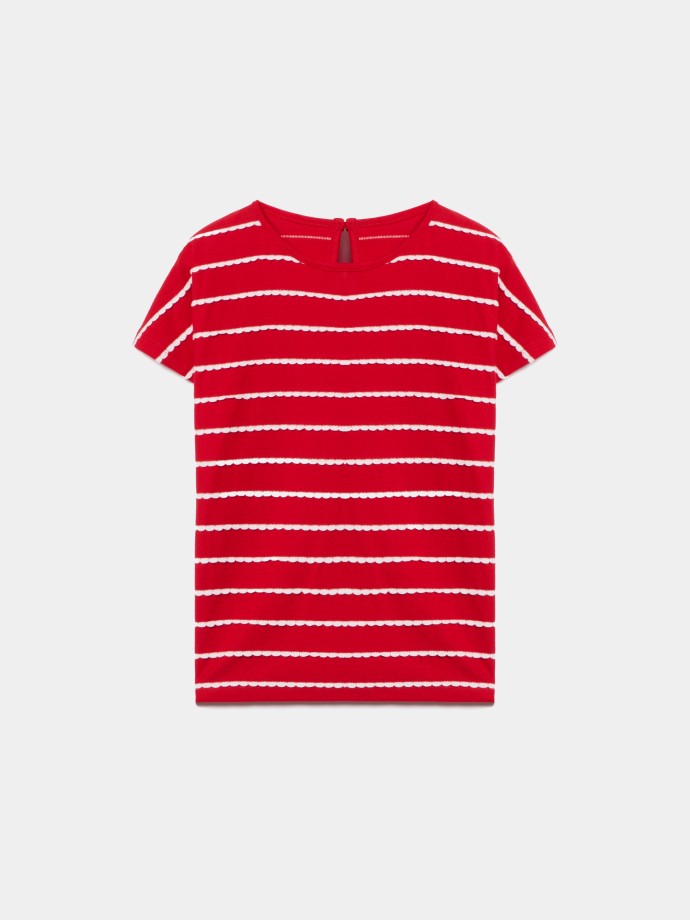 T-shirt vermelha com riscas T-shirt vermelha com riscas