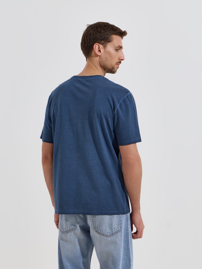 T-shirt com bolso