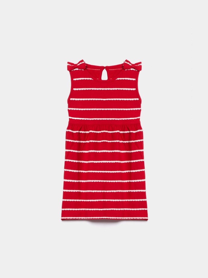 Vestido �s riscas com la�os