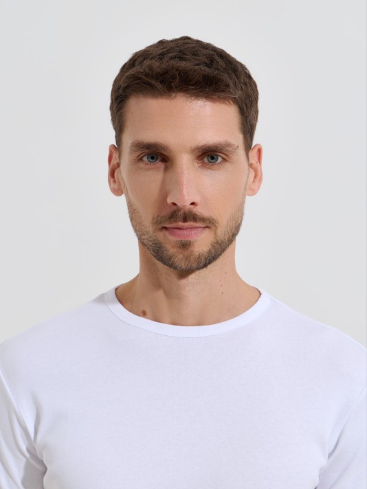 T-shirt b�sica em algod�o