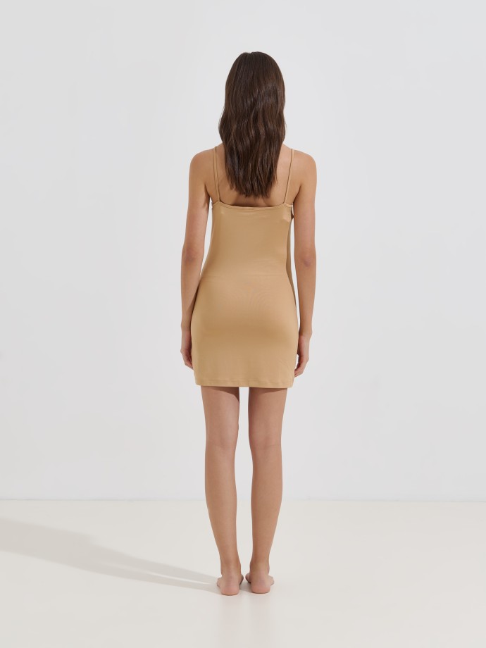 Vestido interior b�sico