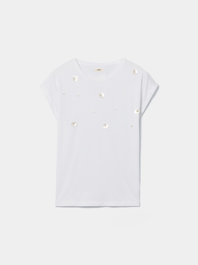 T-shirt com aplica��es florais