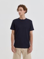 T-shirt b�sica em algod�o