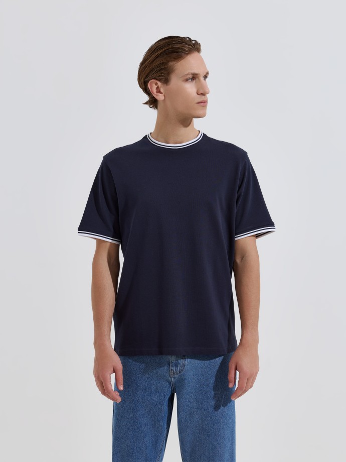 T-shirt piquet com contraste