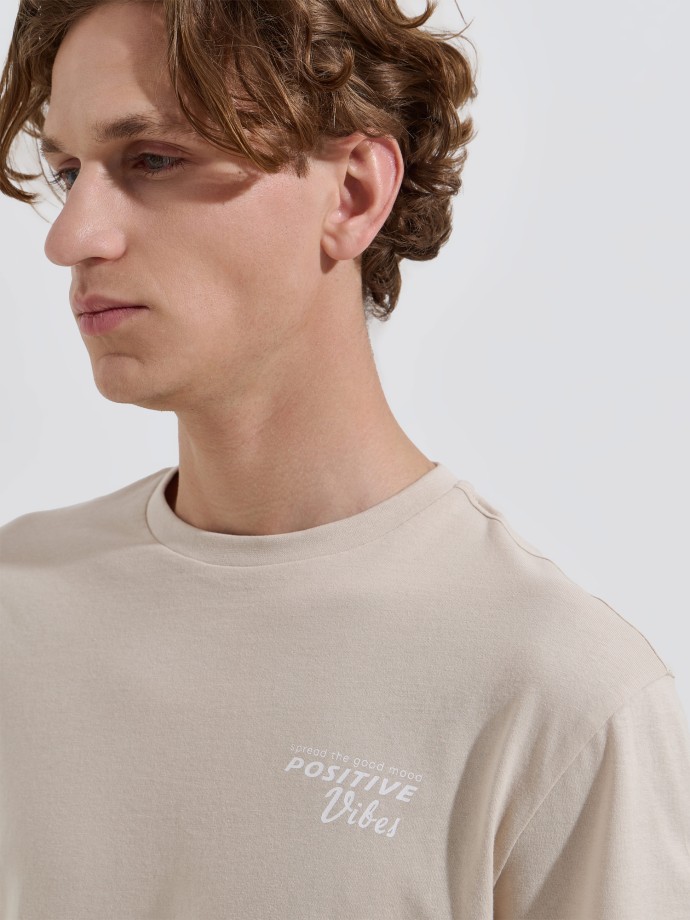 T-shirt com estampado T-shirt com estampado