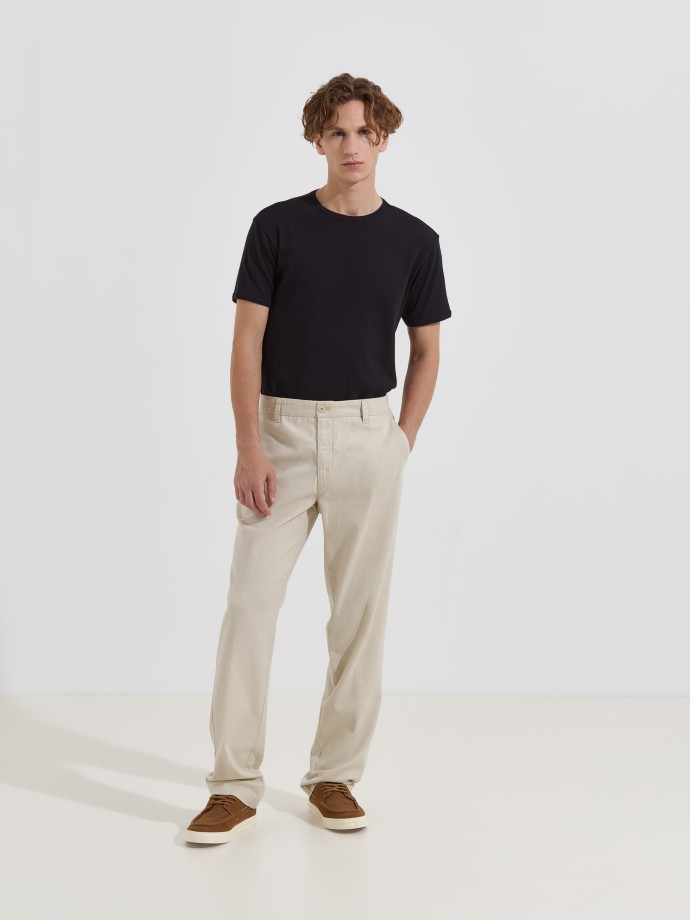 T-shirt b�sica em algod�o