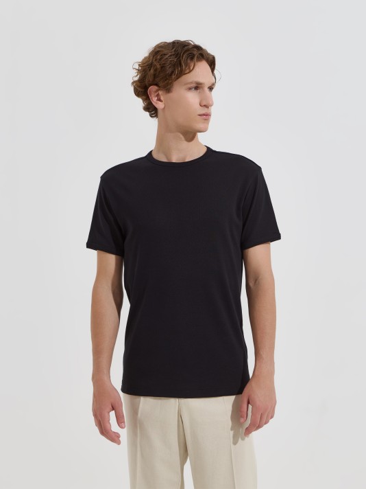 T-shirt b�sica em algod�o