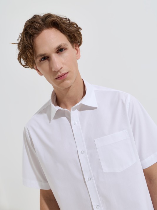 Camisa de manga curta com bolso