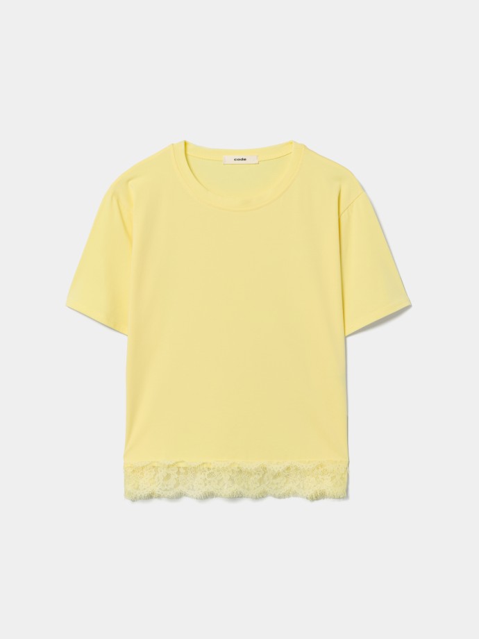T-shirt combinada com renda