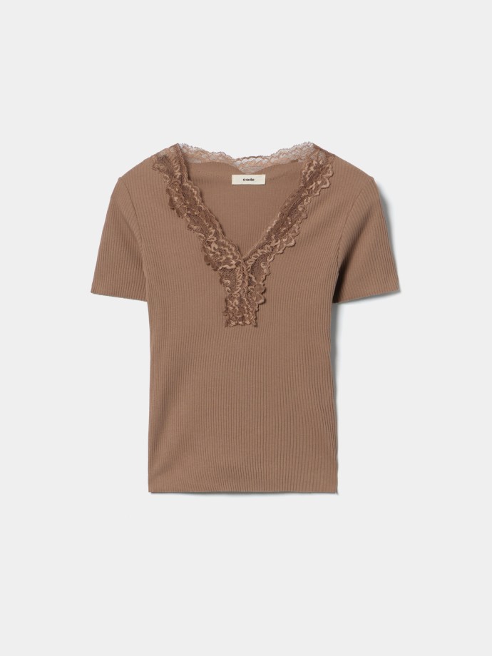 T-shirt canelada com detalhe em renda