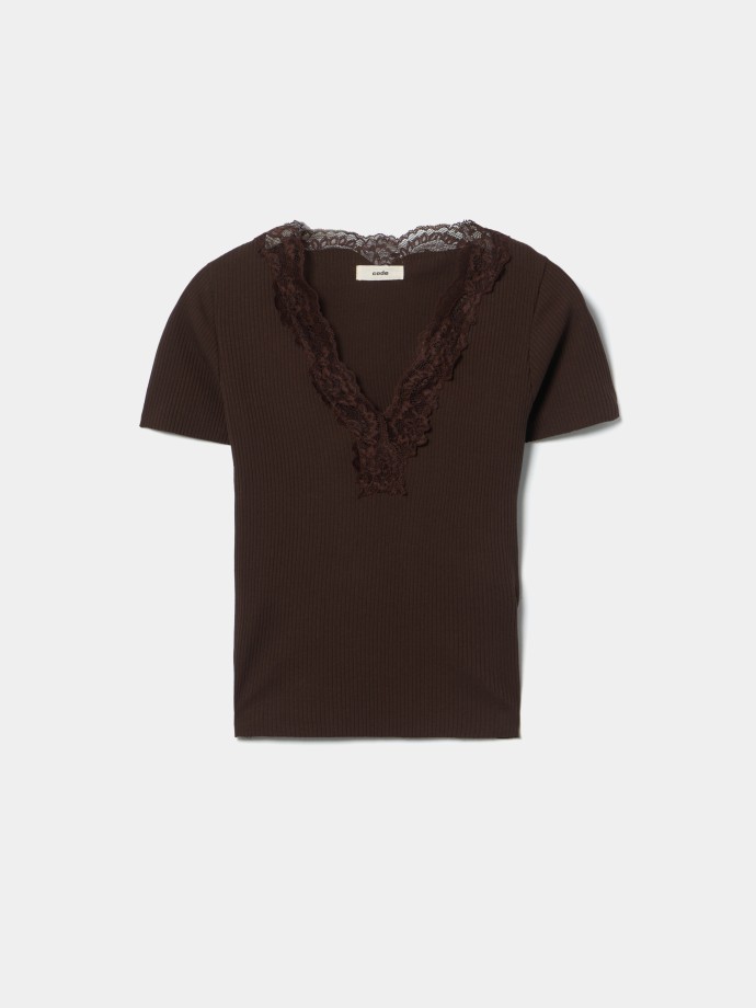 T-shirt canelada com detalhe em renda