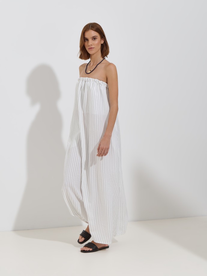 Vestido comprido �s riscas