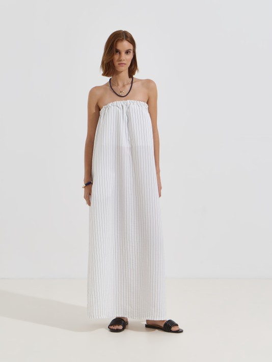Vestido comprido �s riscas
