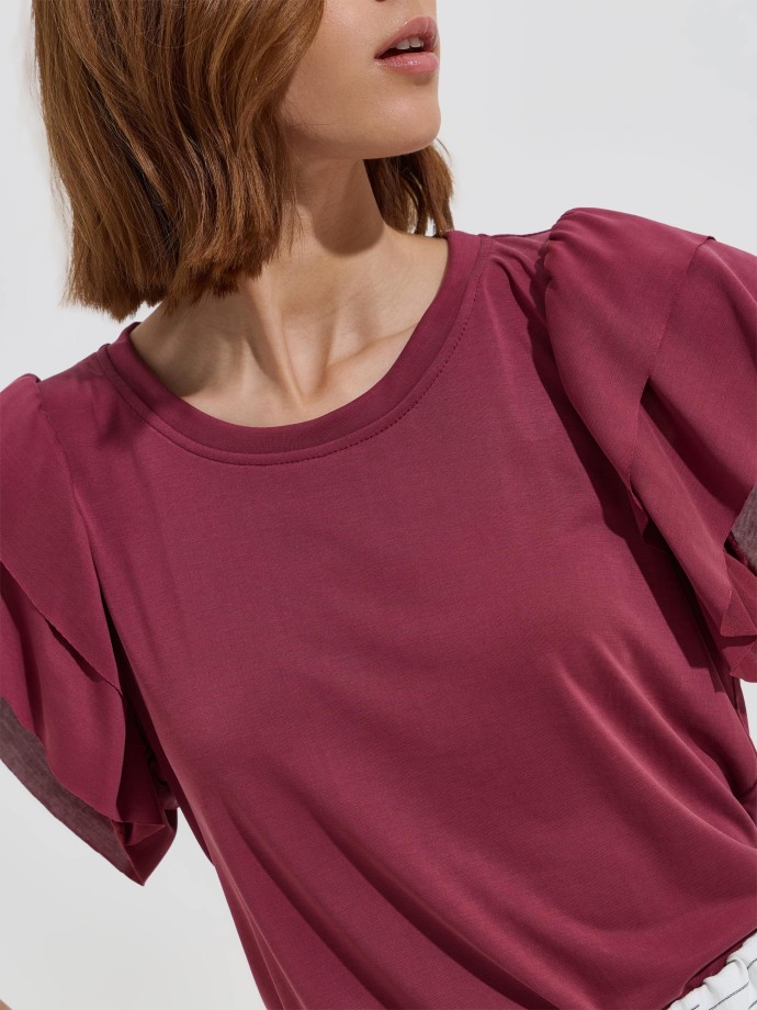 T-shirt com mangas fluidas