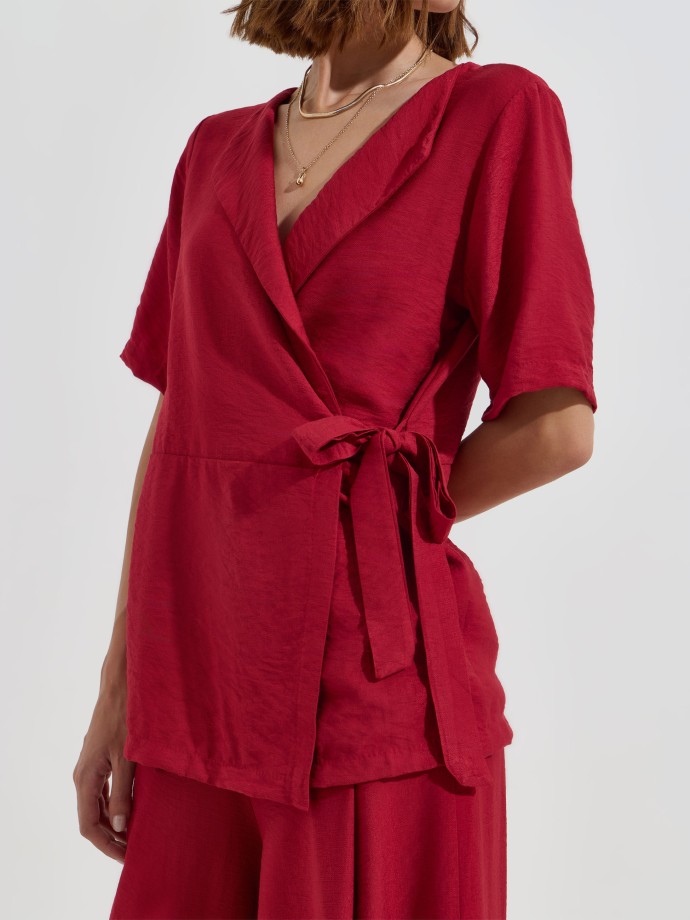 Blusa cruzada com la�o lateral