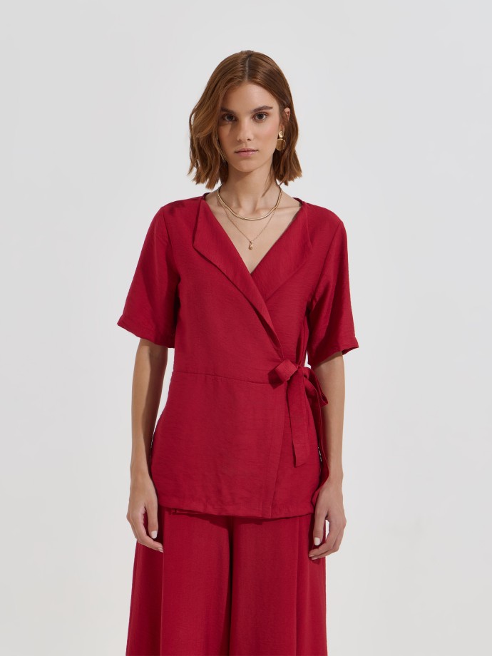 Blusa cruzada com la�o lateral