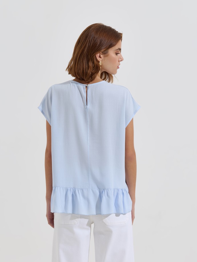 Blusa com folho