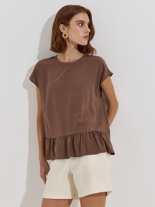 Blusa com folho