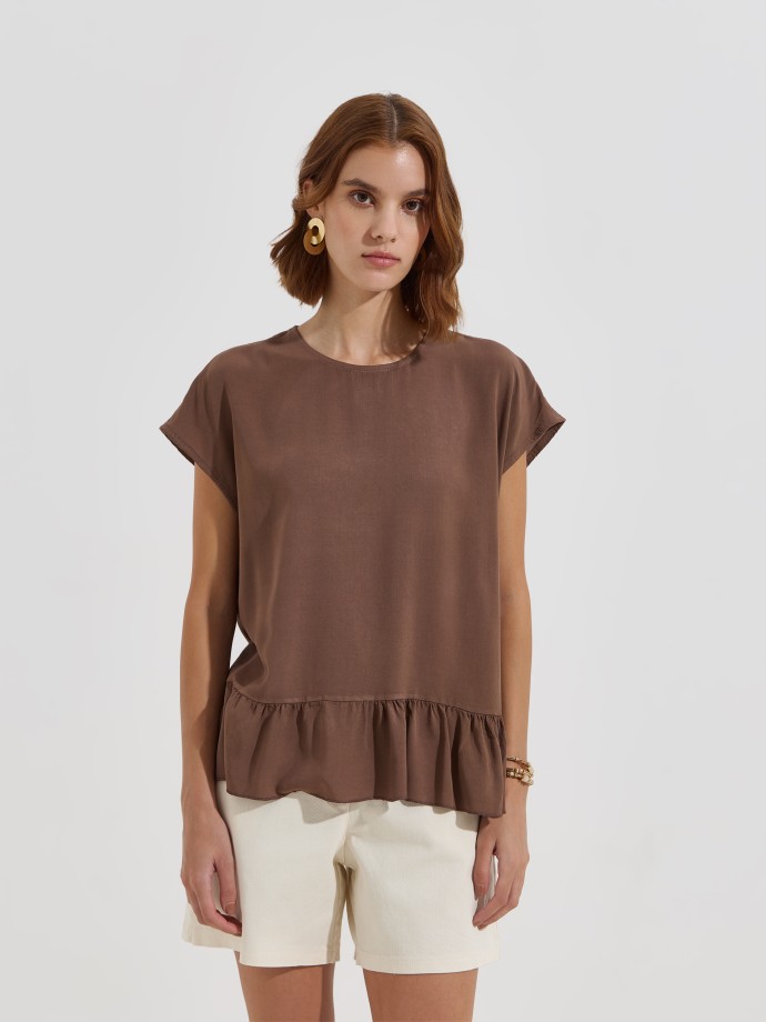Blusa com folho