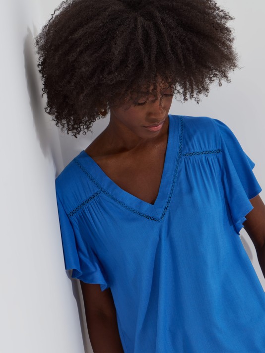 Blusa com decote em V