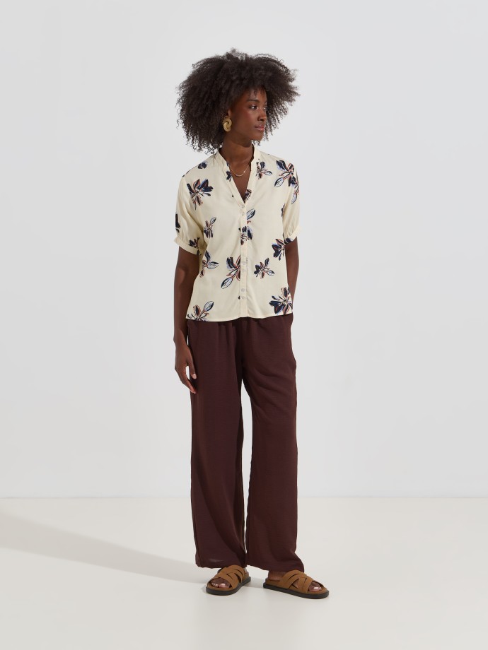 Blusa estampada com bot�es