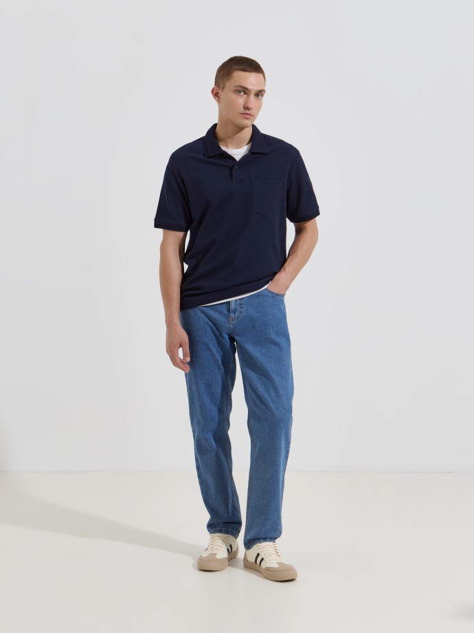 Polo de malha com bolso