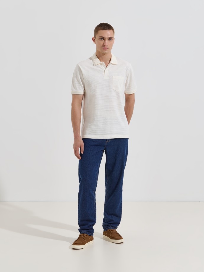 Polo de malha com bolso
