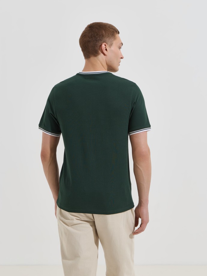 T-shirt piquet com contraste