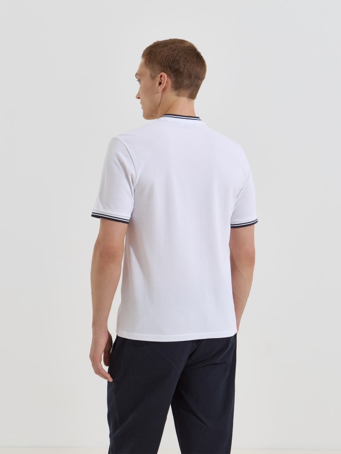 Polo piquet com bolso