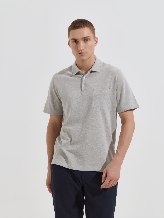 Polo bicolor com bolso