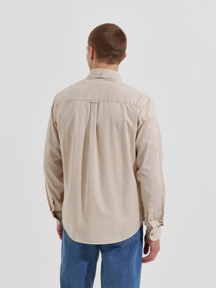 Camisa com bolso
