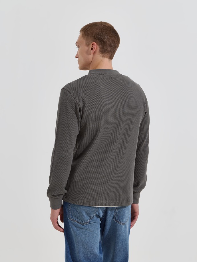 Camisola henley em malha waffle