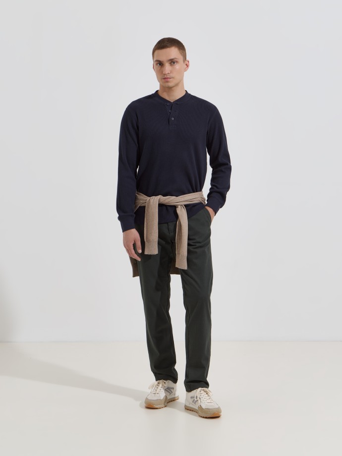 Camisola henley em malha waffle