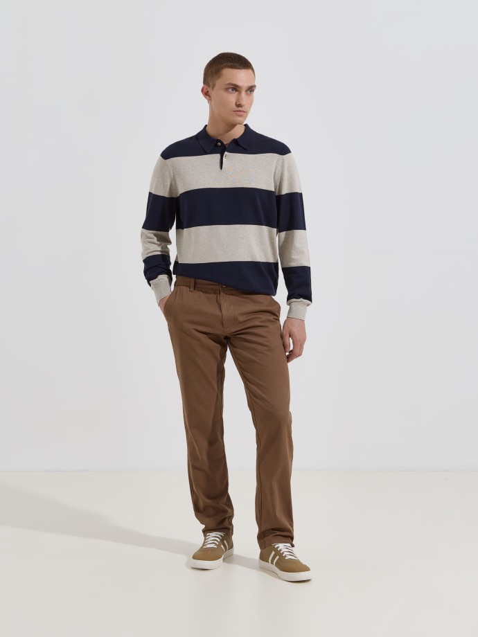 Cal�as chino em sarja