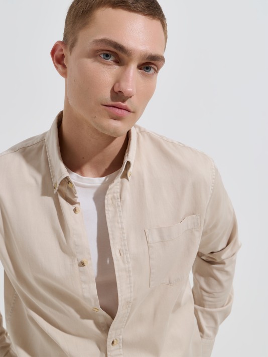 Camisa com bolso