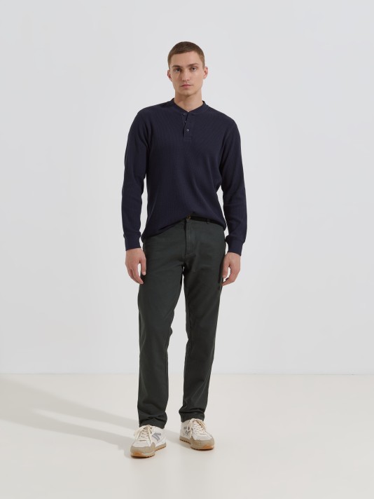 Cal�as chino em sarja