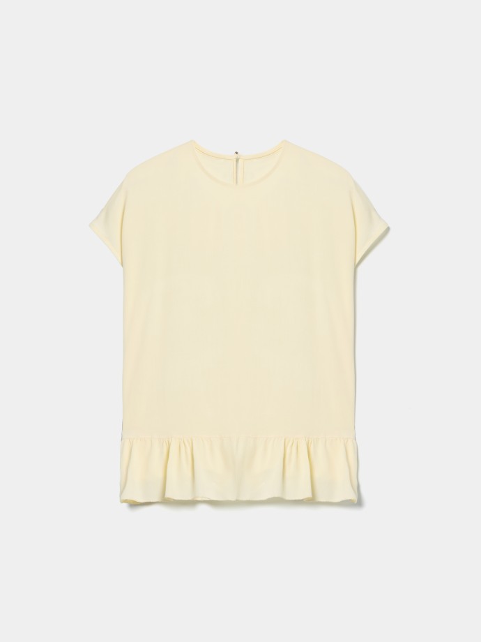 Blusa com folho