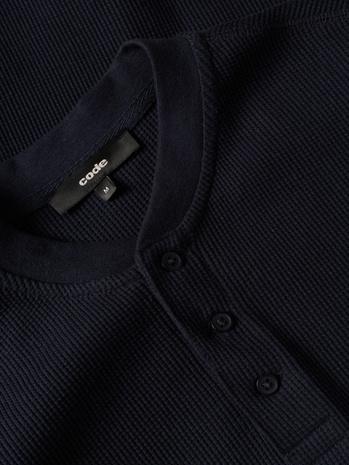 Camisola henley em malha waffle