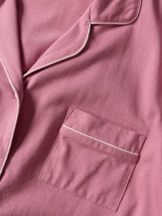 Pijama com vivo em contraste
