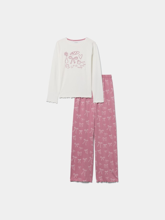 Pijama com estampado de la�os