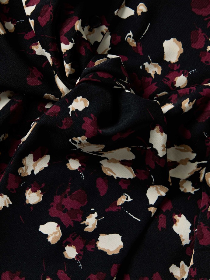 Camisa estampada com la�o