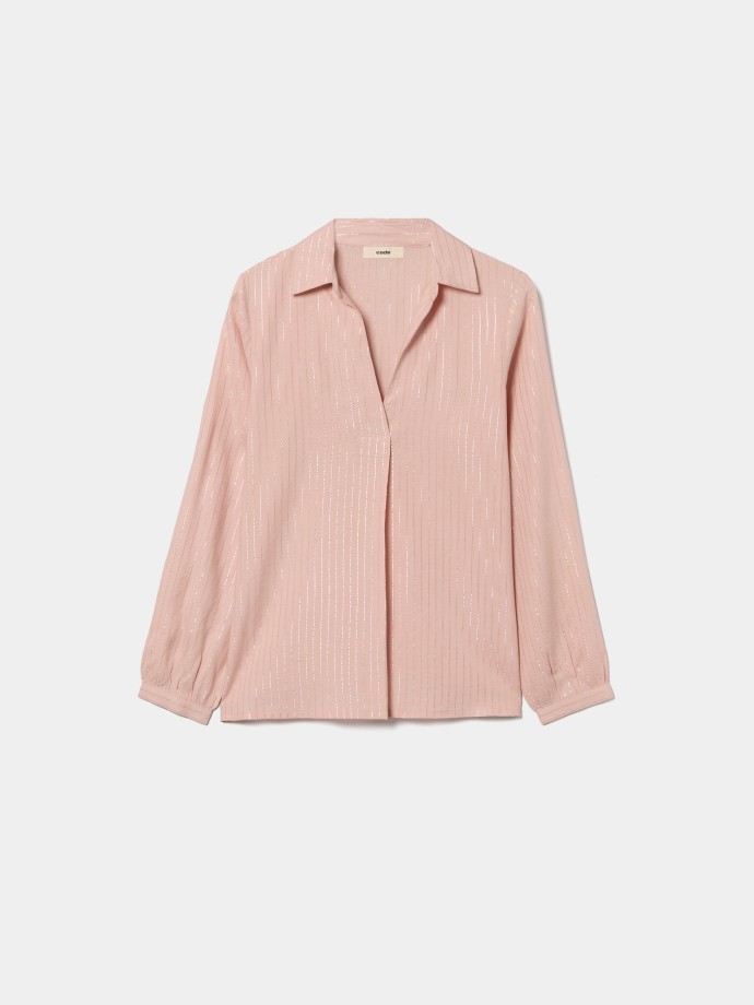 Camisa �s riscas brilhantes