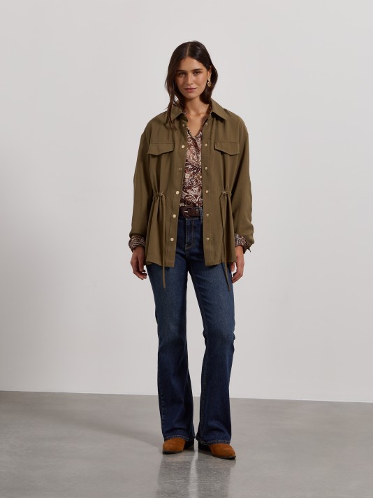 Sobrecamisa com cordão ajustável Sobrecamisa com cordão ajustável