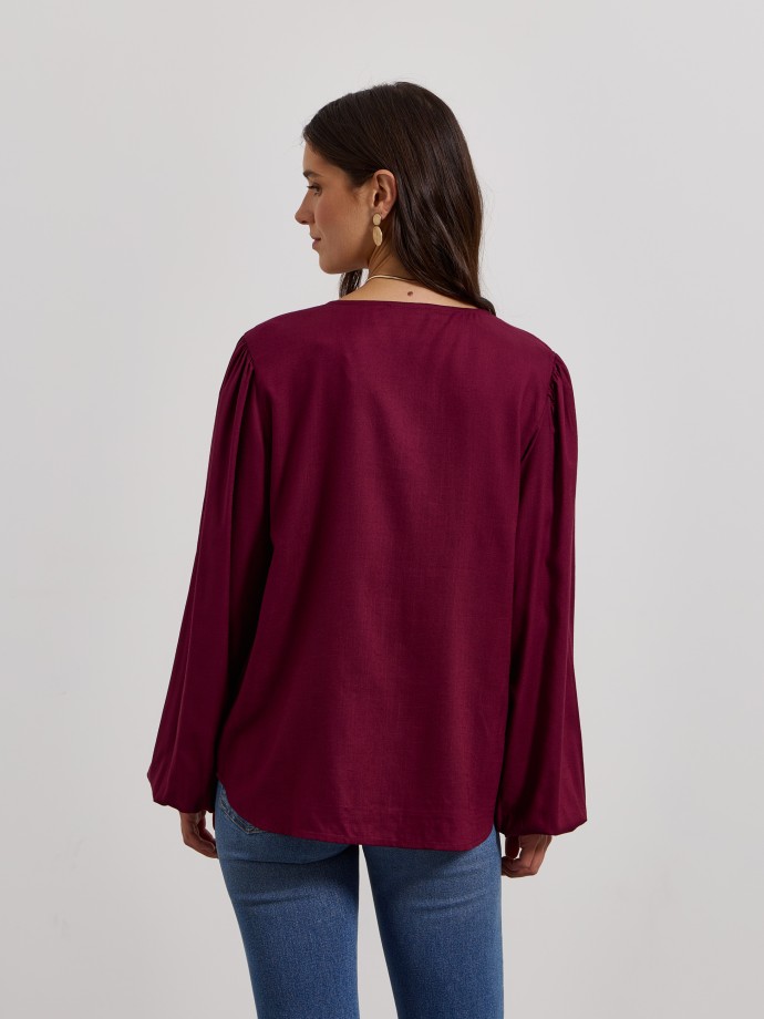 Blusa com folhos