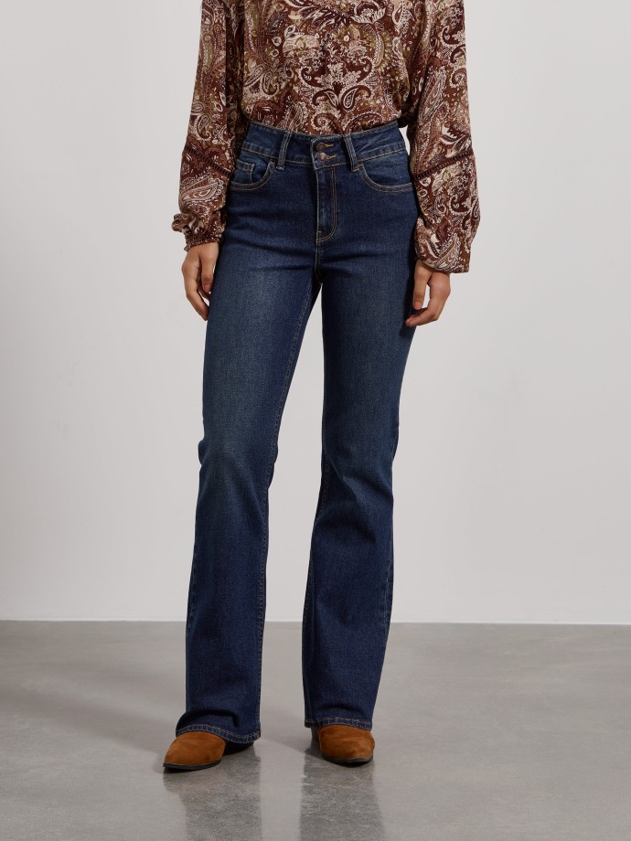 Cal�as de ganga bootcut push-up