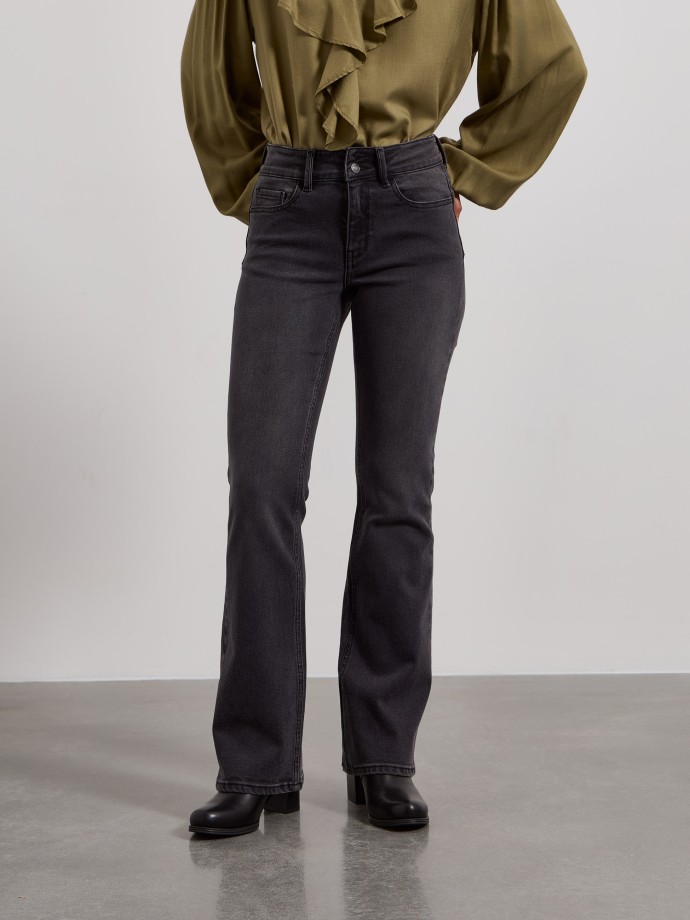 Cal�as de ganga bootcut push-up